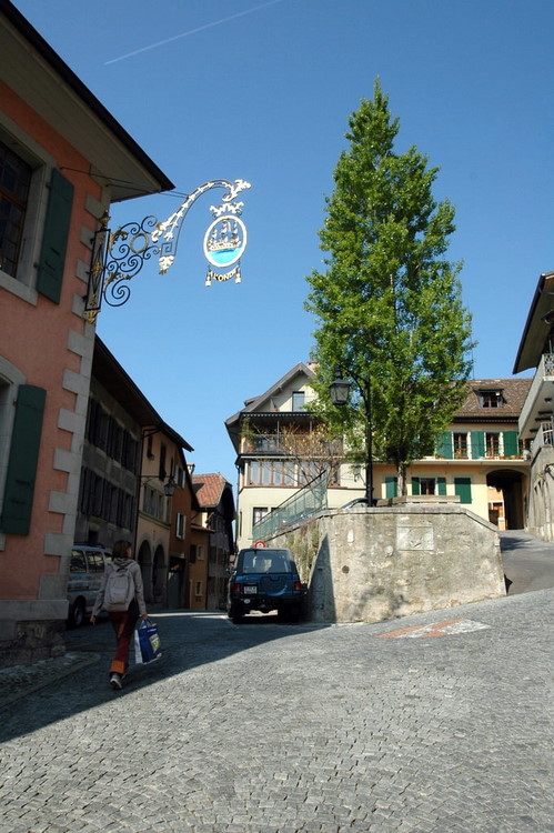 april2007/St_Saphorin