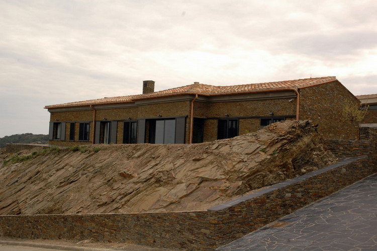 april2007/cadaques_Port_Lligat