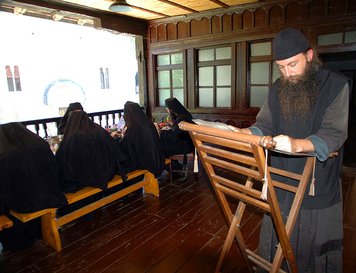decani/zivot