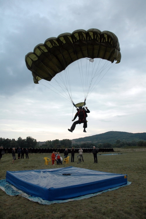 sky/2008-09-27-Paracin