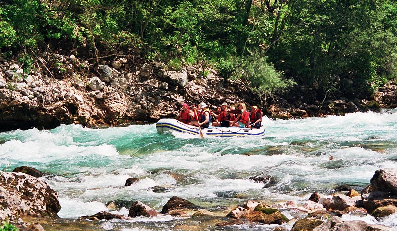 tara_rafting_aug2004