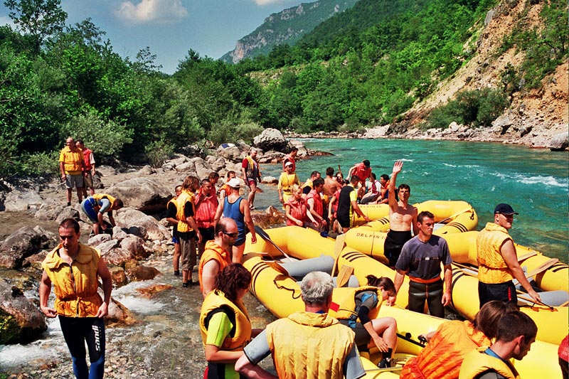 tara_rafting_aug2004
