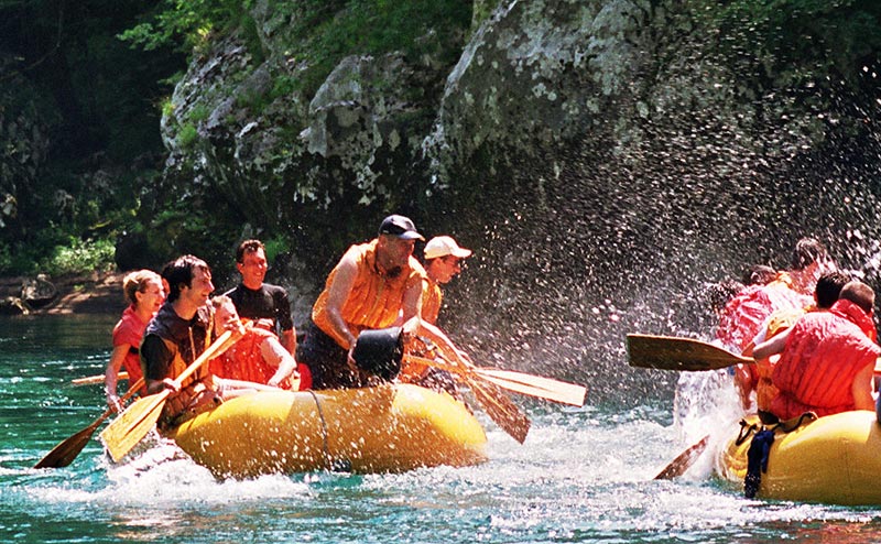 tara_rafting_aug2004
