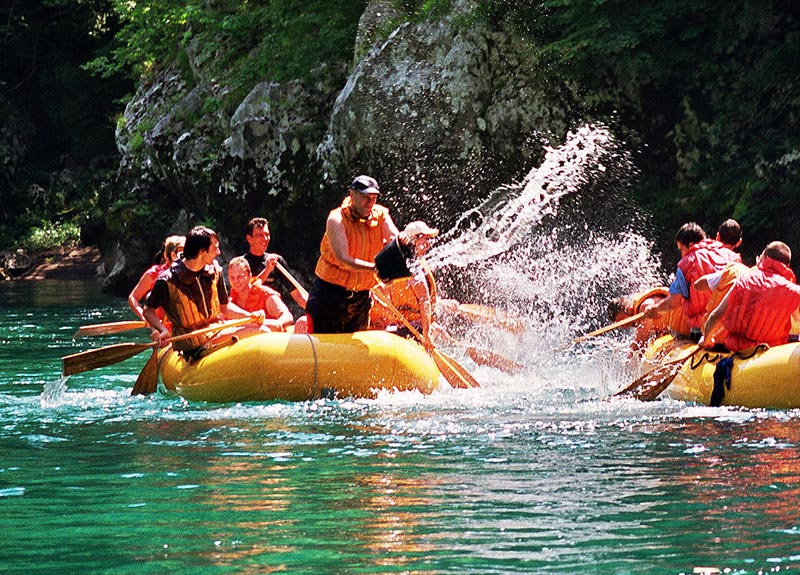 tara_rafting_aug2004