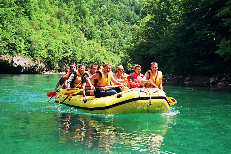 tara_rafting_aug2004