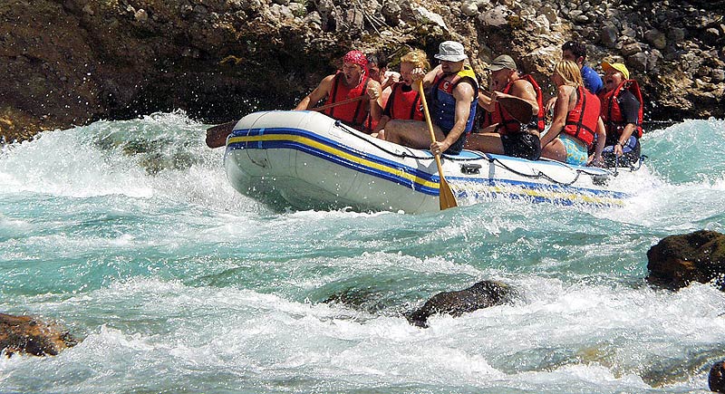 tara_rafting_aug2004