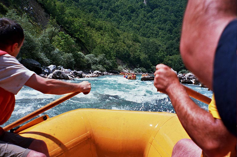 tara_rafting_aug2004
