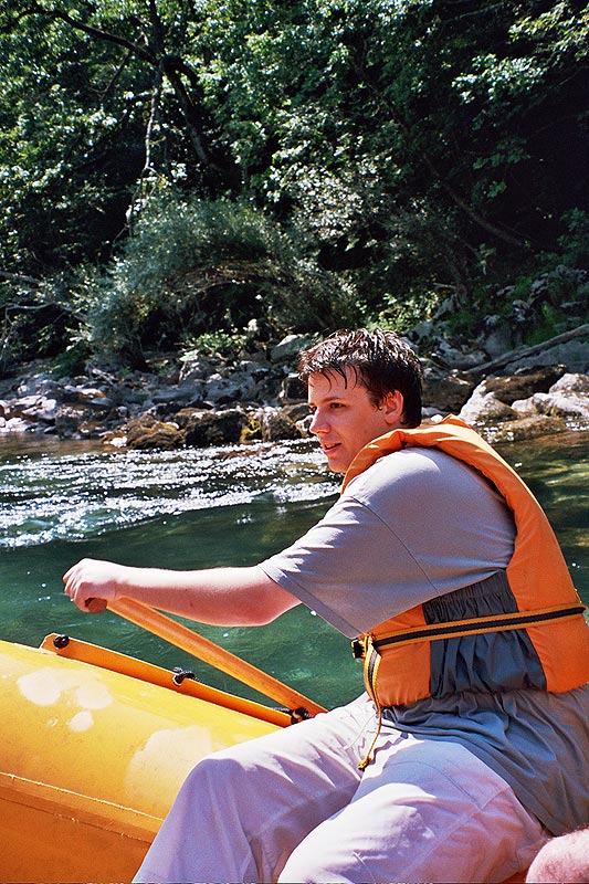 tara_rafting_aug2004